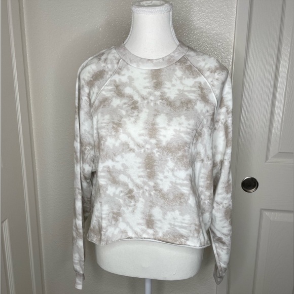 Levi’s Tie Dye Sweatshirt - Picture 3 of 4